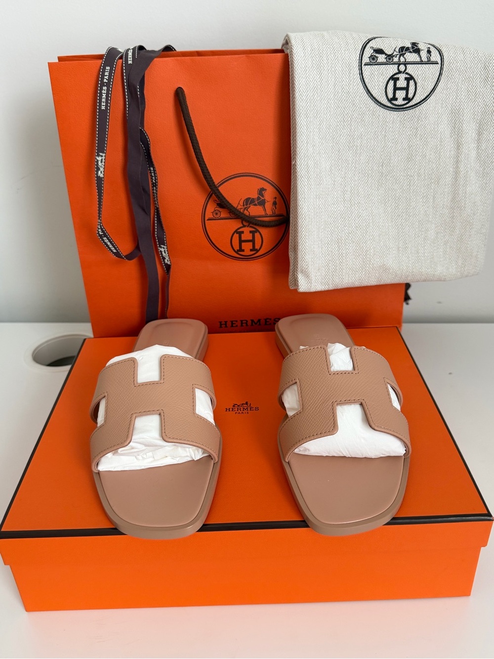 Hermes Oran Sandals in Beige Perlino 6.5 - Picture 5 of 10